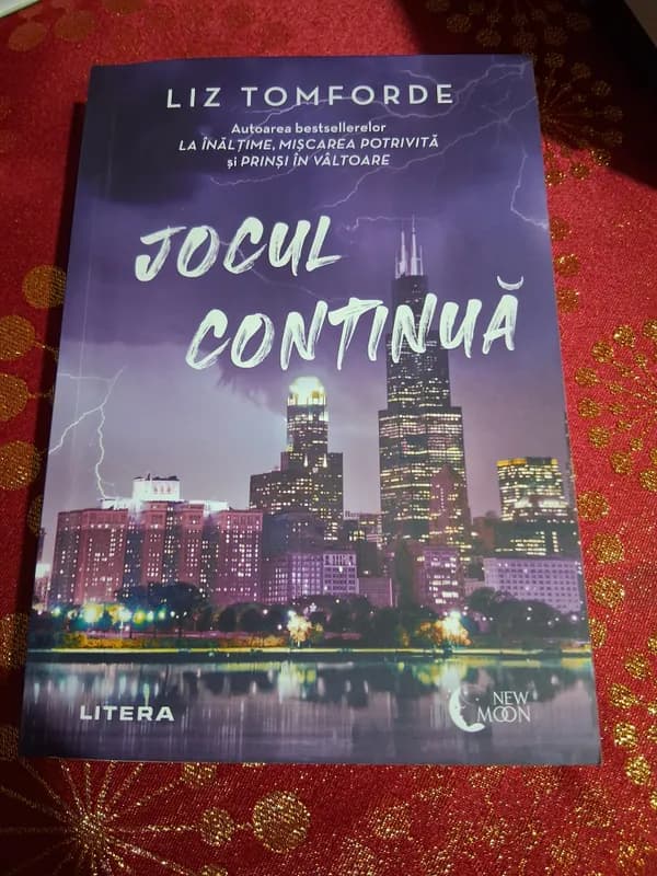 Jocul continua